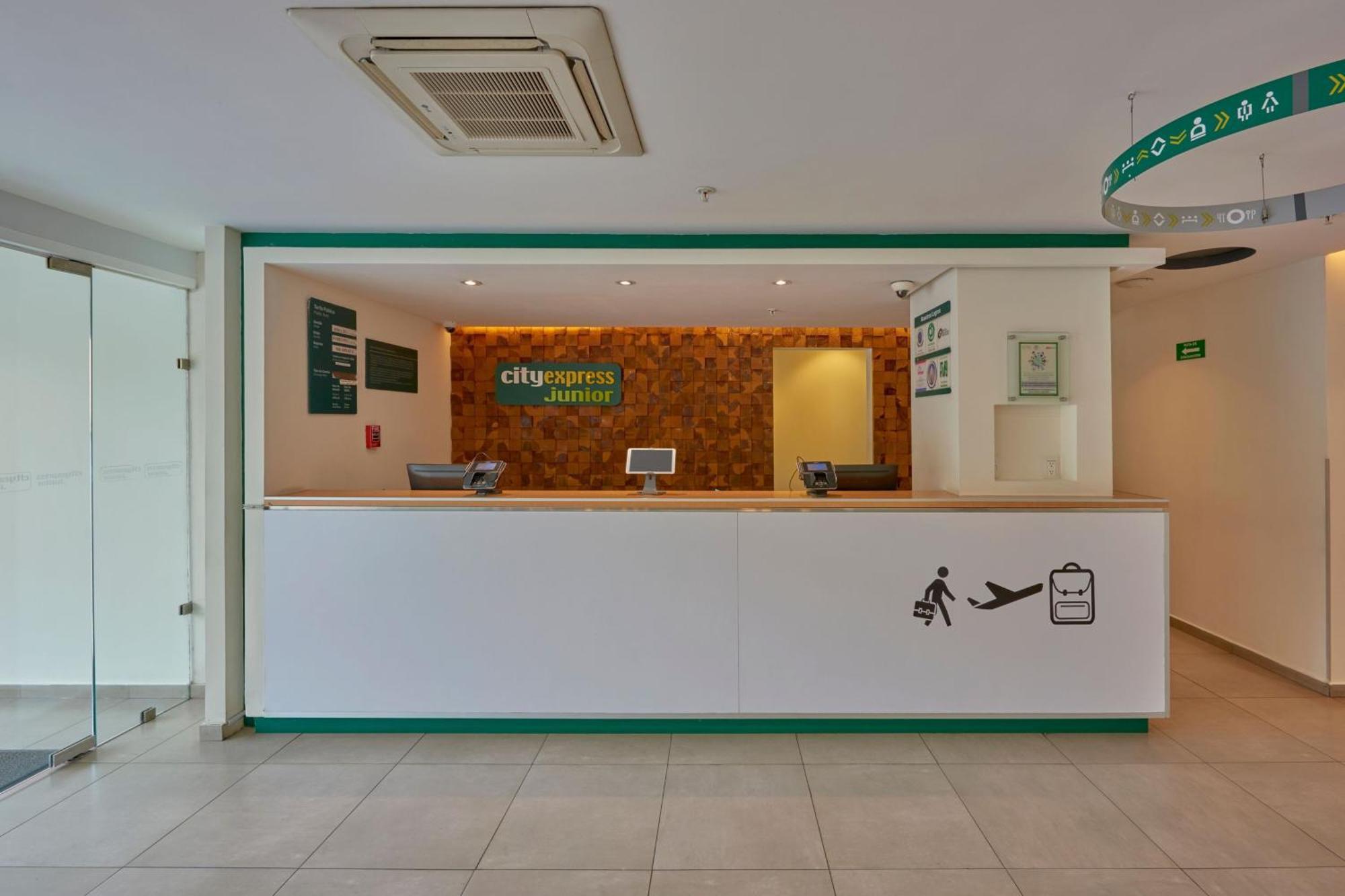 City Express Junior By Marriott Leon Centro De Convenciones מראה חיצוני תמונה