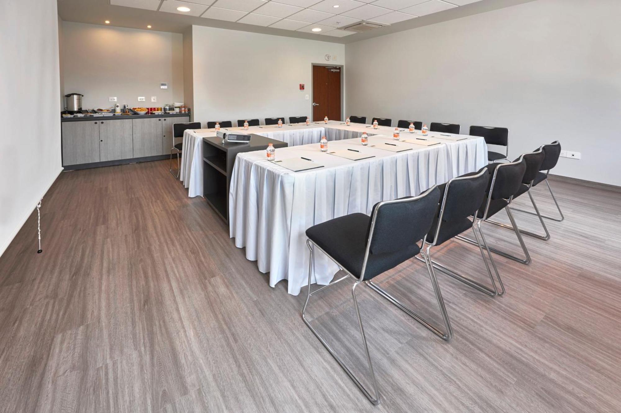 City Express Junior By Marriott Leon Centro De Convenciones מראה חיצוני תמונה