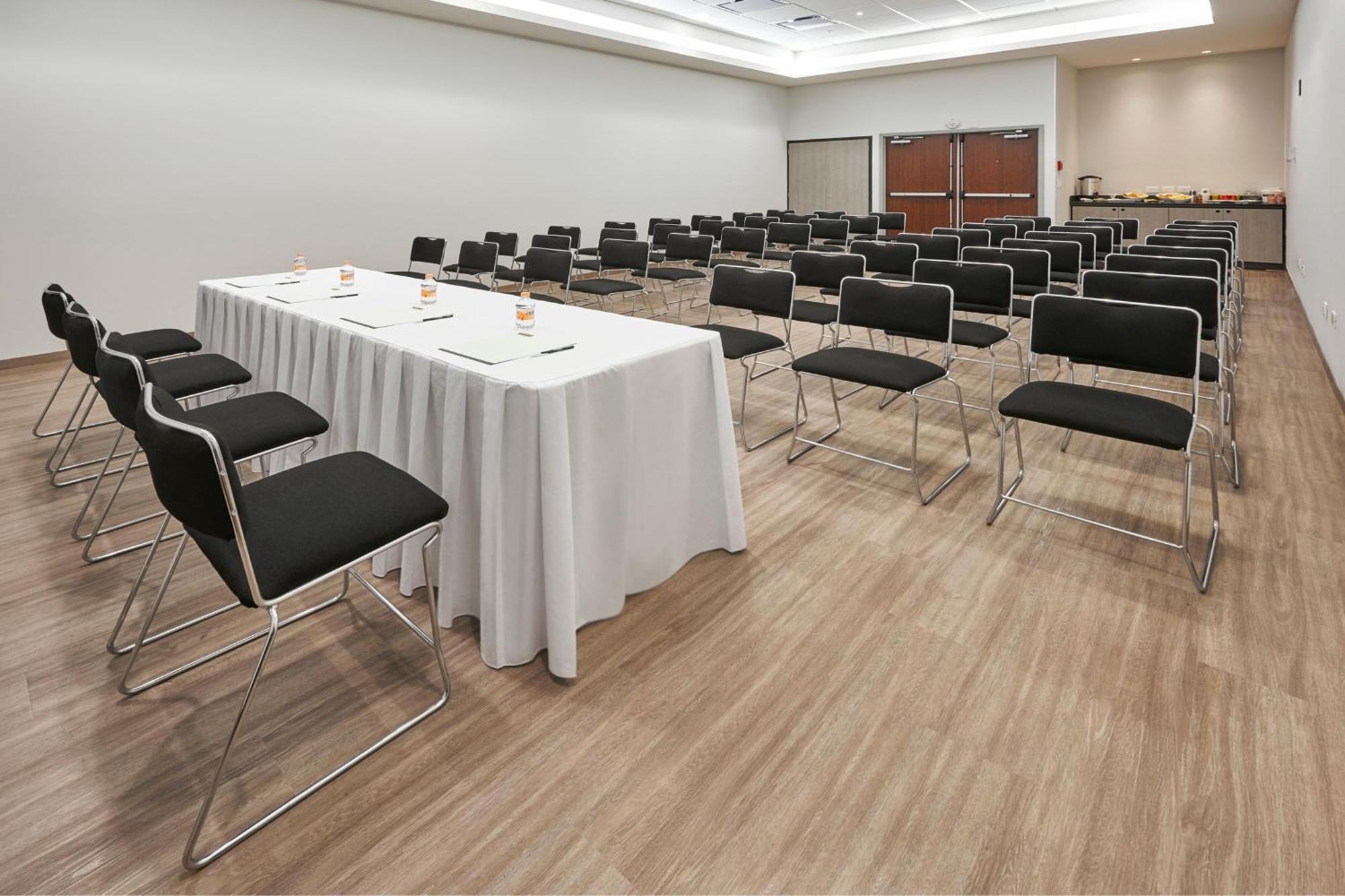City Express Junior By Marriott Leon Centro De Convenciones מראה חיצוני תמונה