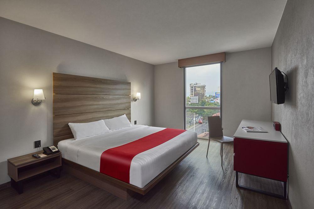 City Express Junior By Marriott Leon Centro De Convenciones מראה חיצוני תמונה